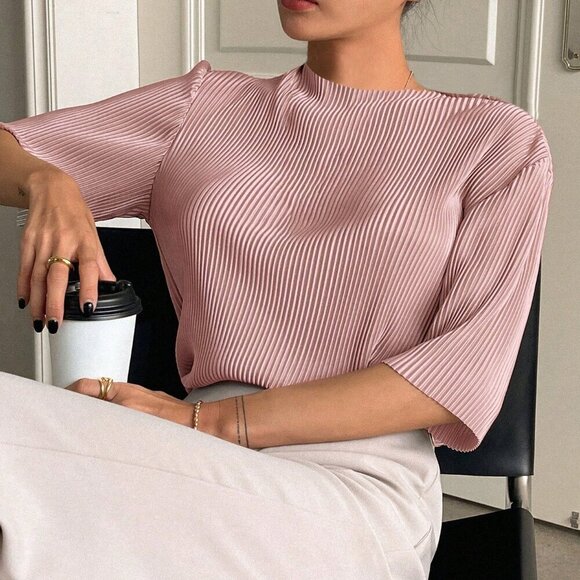 Dusty Pink Casual Women's Solid Color Pleated Short Sleeve T-Shirt - Picture 5 of 5